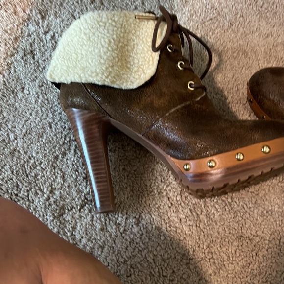 MICHAEL KORS PLATFORM BOOTIES - Picture 7 of 12